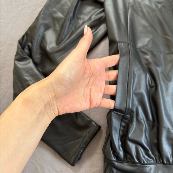 Black leather looking bomber jacket - Picture 7 of 7